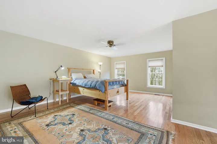 9420 Lakeside Dr, Vienna, Virginia 22182