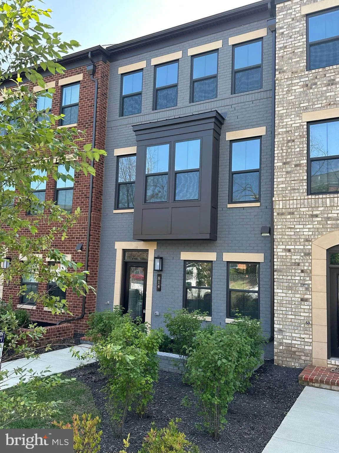 814 GREENBRIER STREET, Arlington, VA 22204