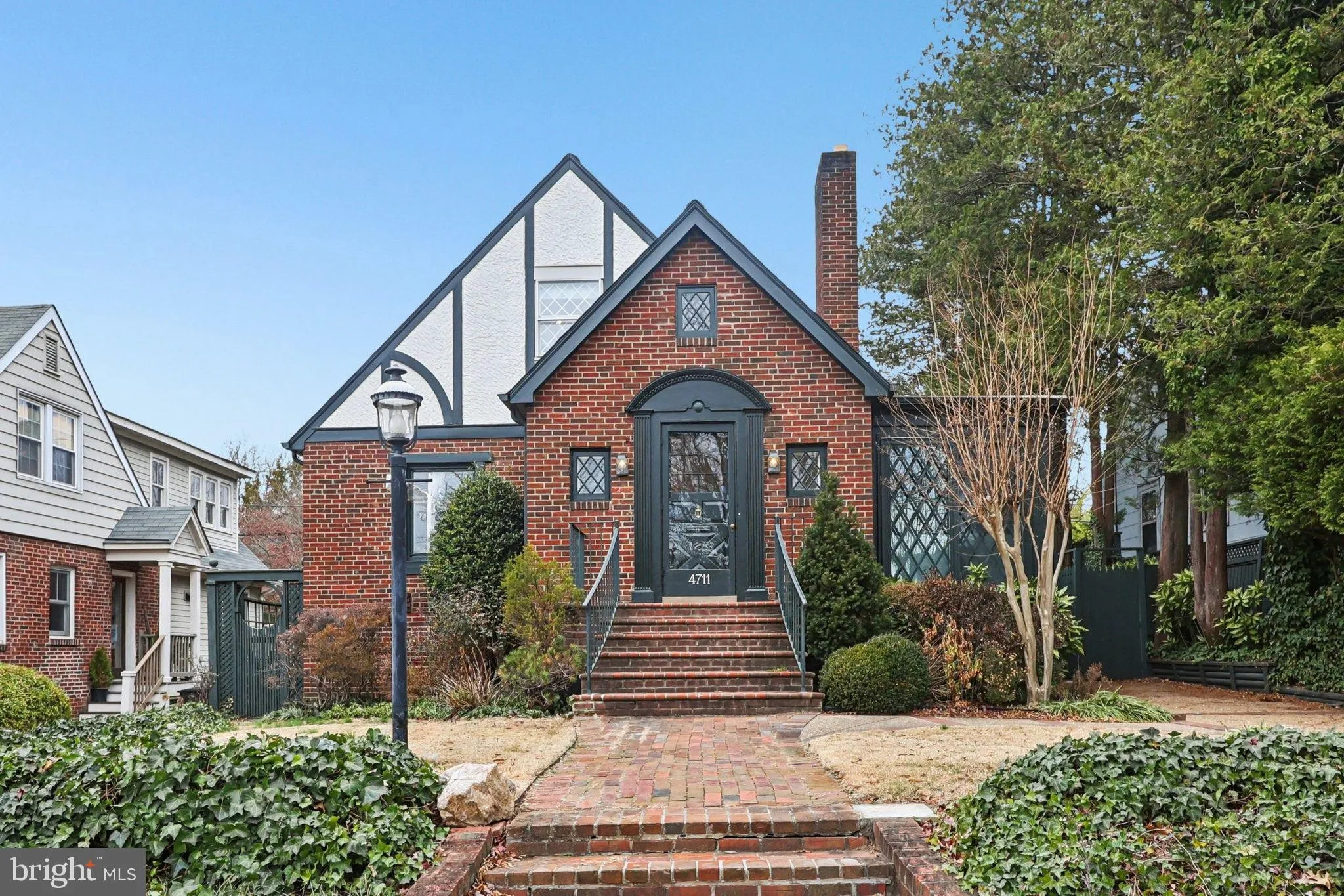 4711 17TH STREET, Arlington, VA 22207