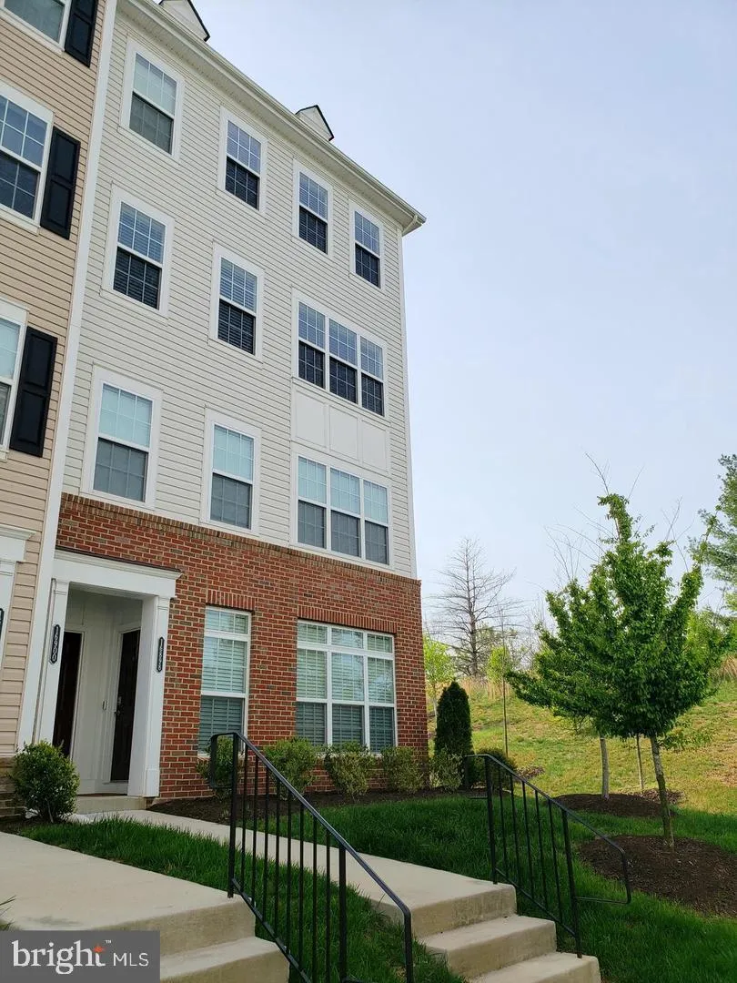 16900 PORTERS INN DRIVE, Dumfries, VA 22026