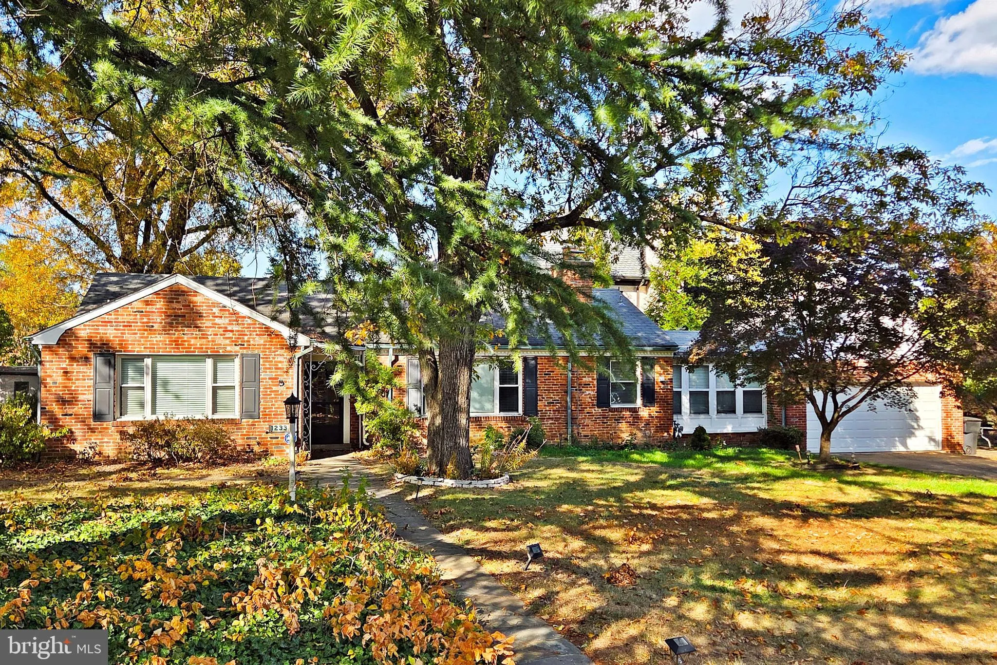 1233 23RD STREET, Arlington, VA 22202