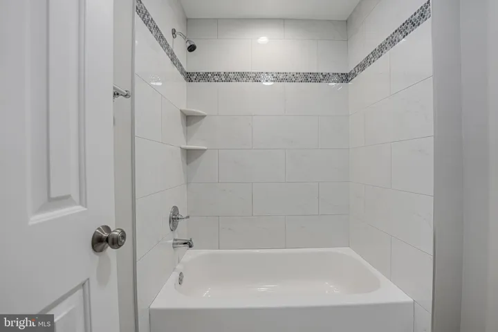 2815 Lee Oaks Ct #302, Falls Church, Virginia 22046