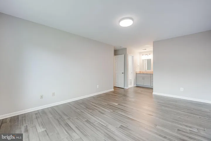 2815 Lee Oaks Ct #302, Falls Church, Virginia 22046