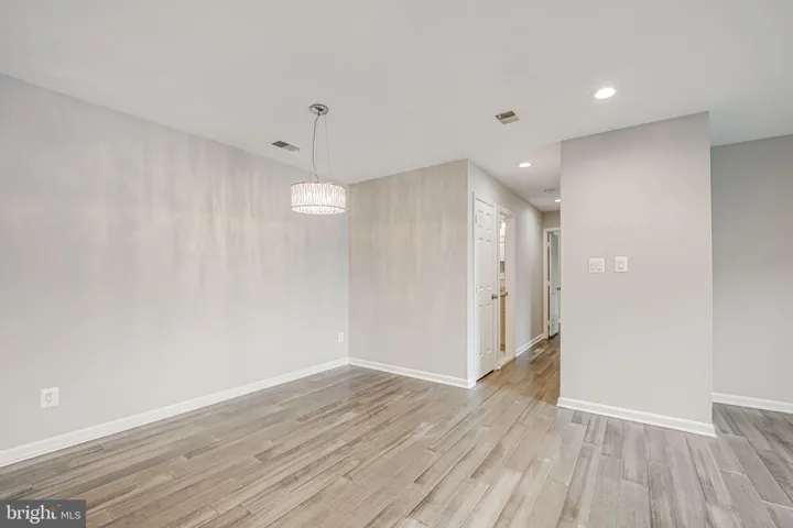 2815 Lee Oaks Ct #302, Falls Church, Virginia 22046
