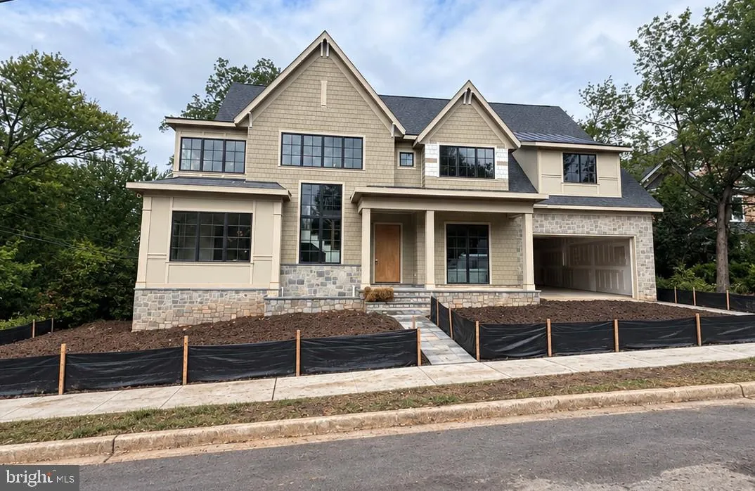 3500 ABINGDON STREET, Arlington, VA 22207
