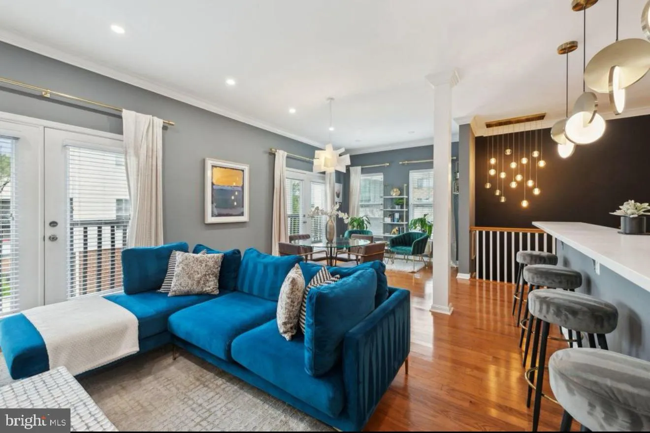 401 WOODCREST DRIVE, Washington, DC 20032