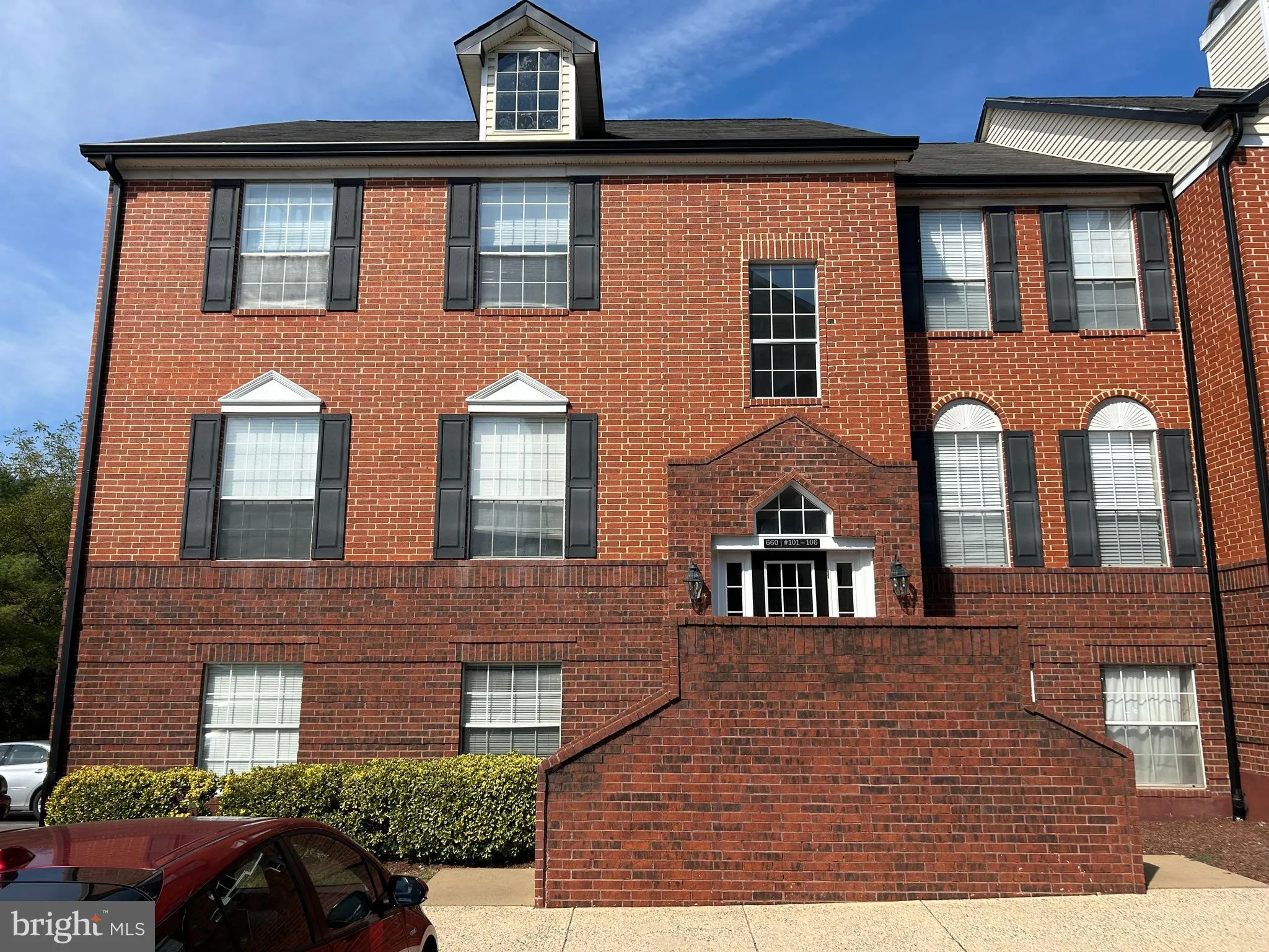 660 GATEWAY DRIVE, Leesburg, VA 20175