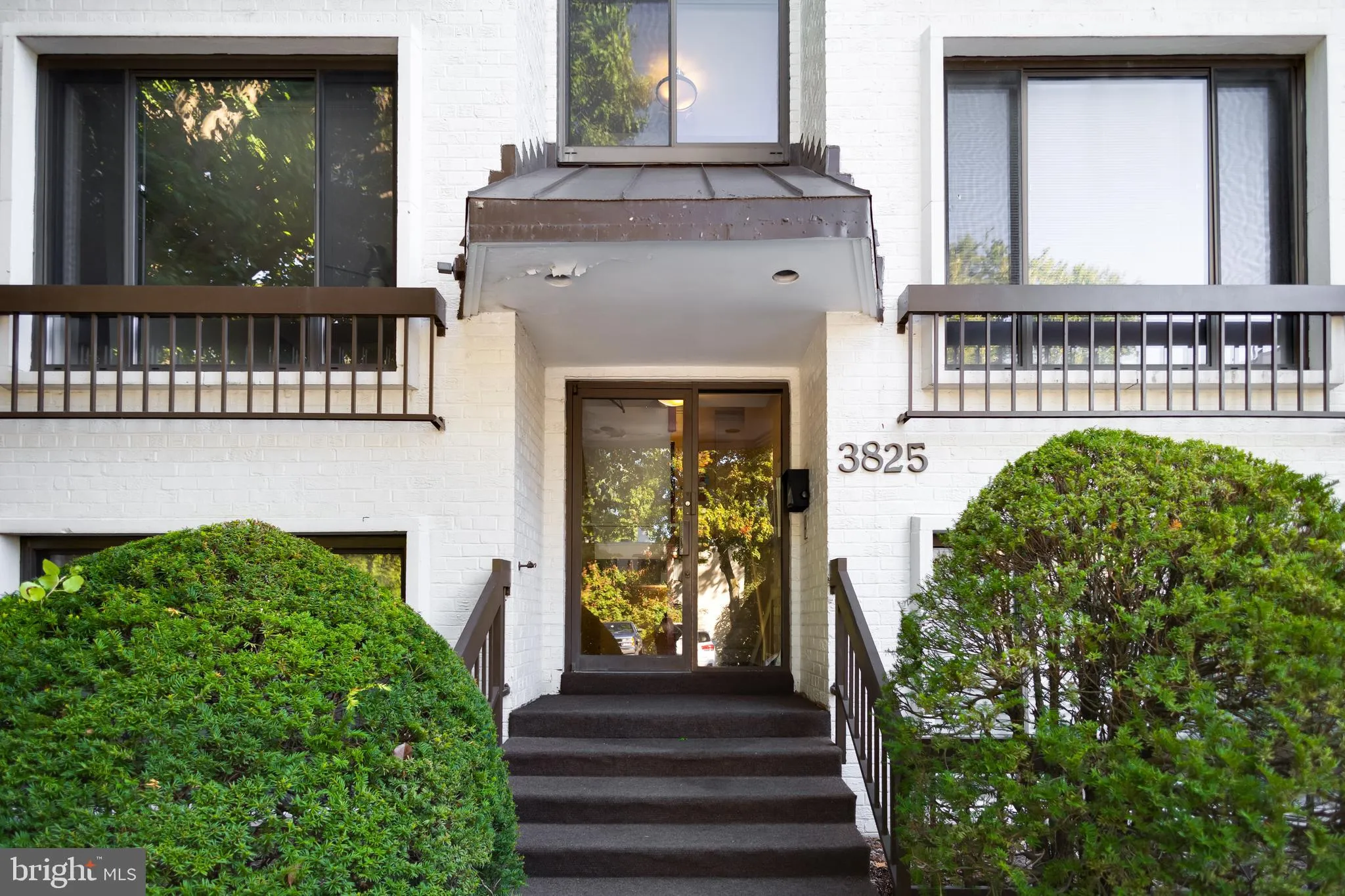 3825 DAVIS PLACE, Washington, DC 20007