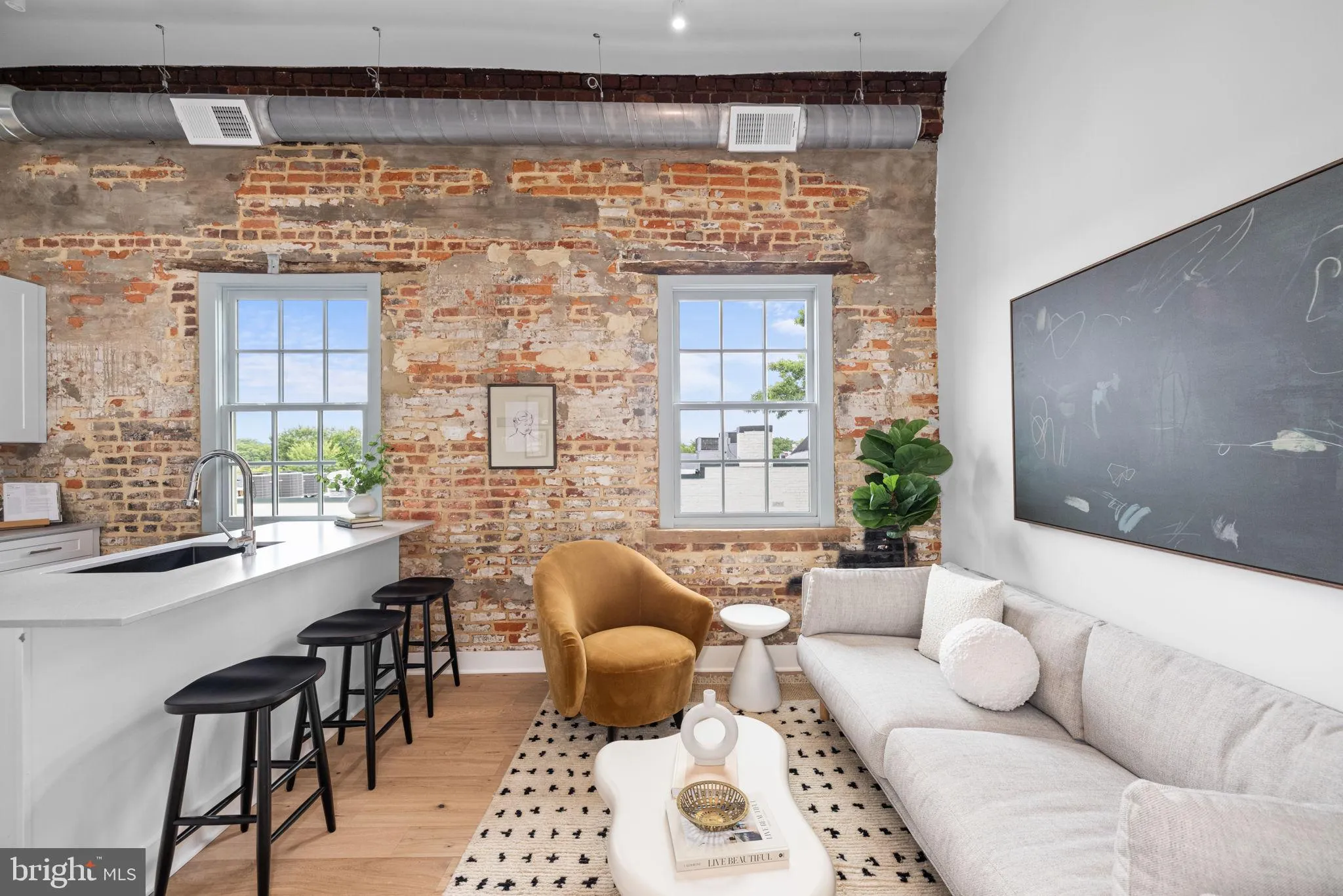 901 KING STREET, Alexandria, VA 22314