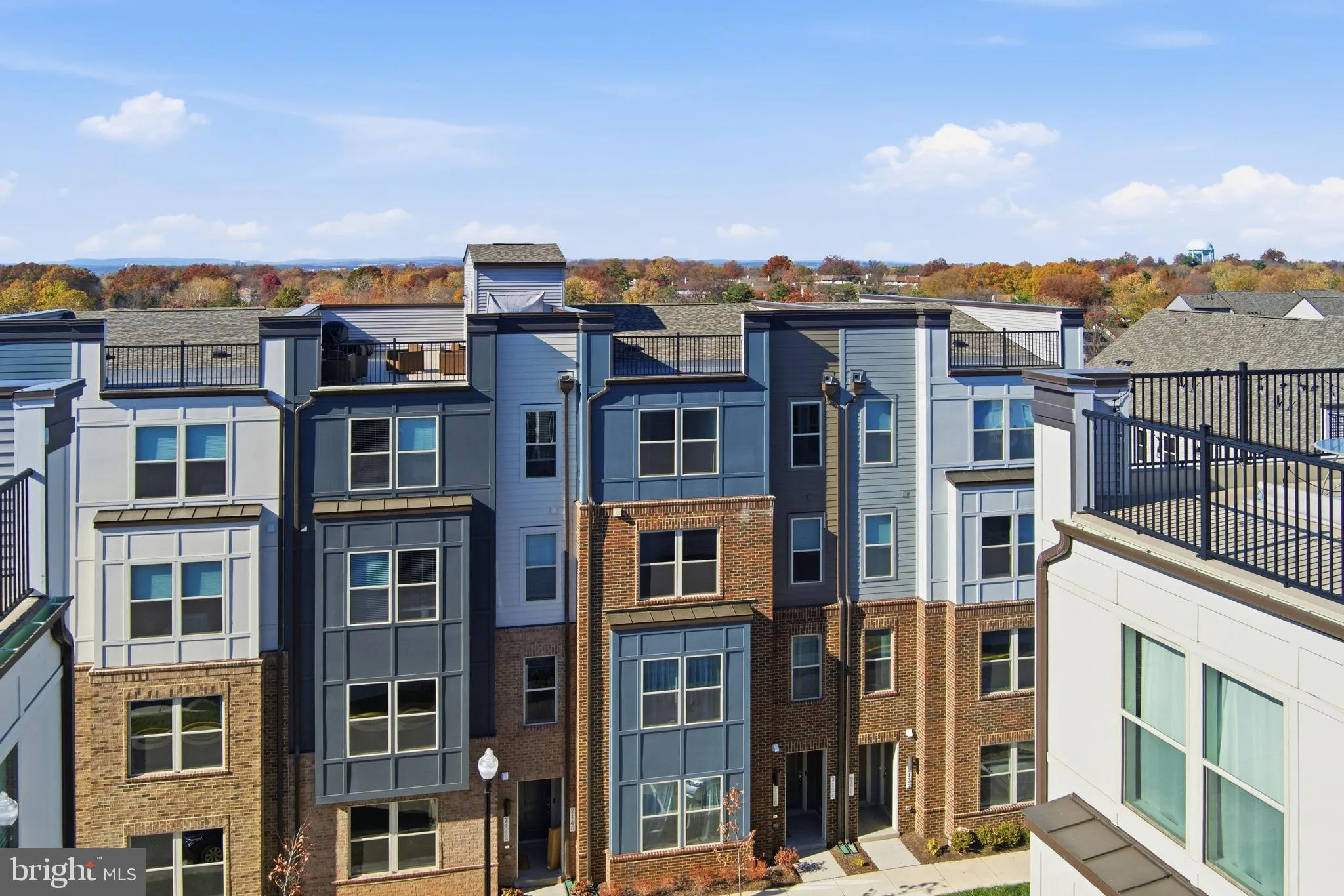 2136 GLACIER ROAD, Herndon, VA 20170