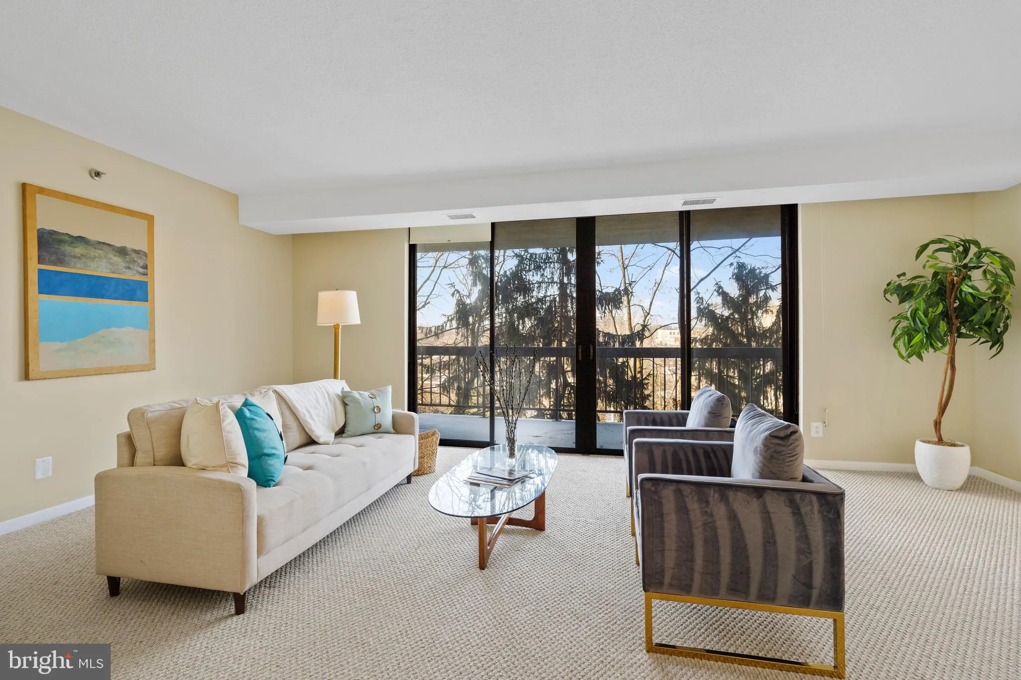 1016 WAYNE STREET, Arlington, VA 22204