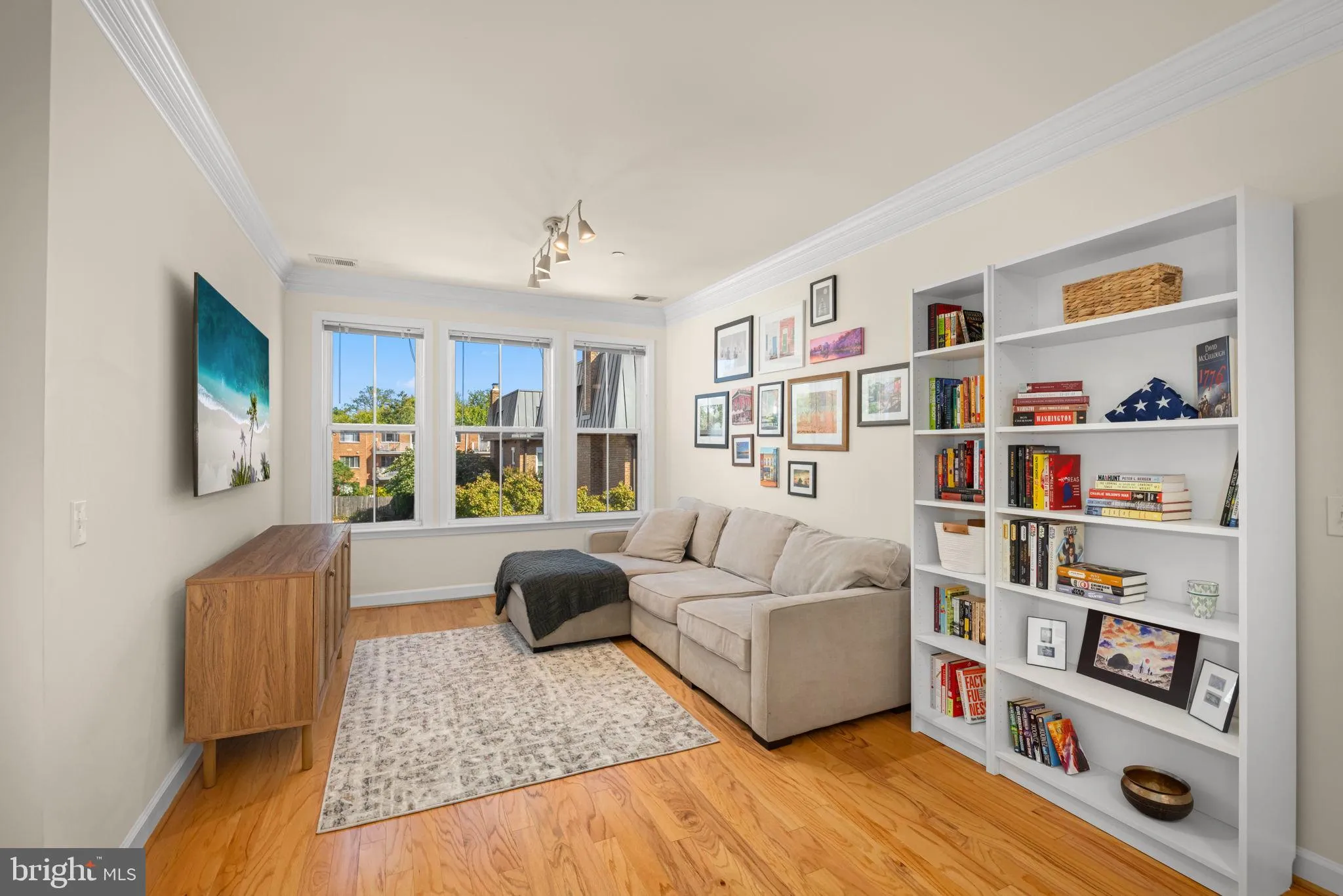 2101 MONROE STREET, Arlington, VA 22207