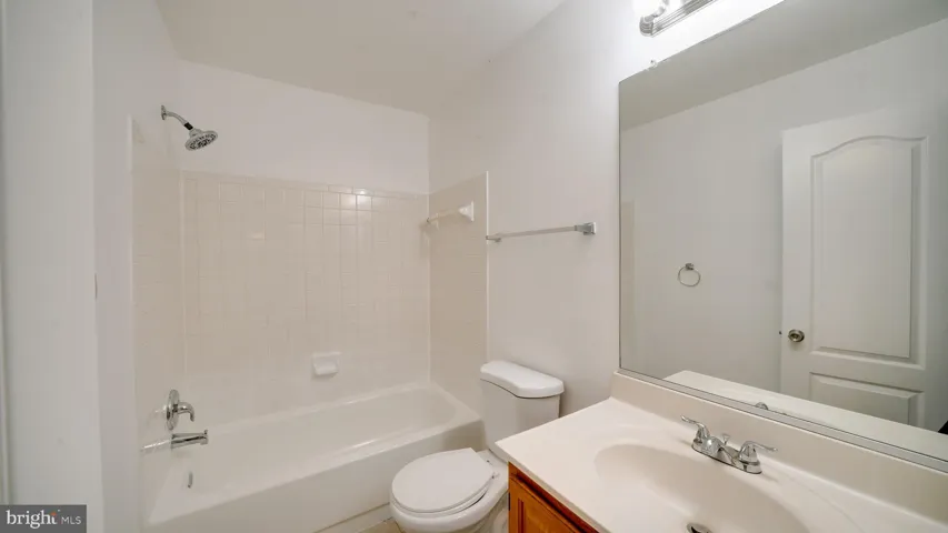 2756 Brier Pond Cir, Woodbridge, Virginia 22191