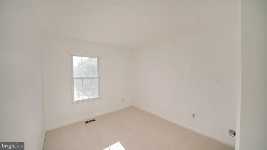 2756 Brier Pond Cir, Woodbridge, Virginia 22191