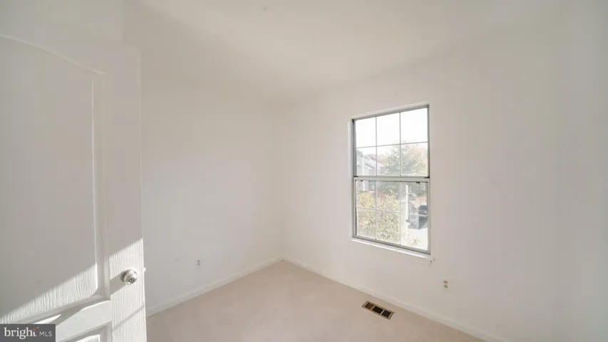 2756 Brier Pond Cir, Woodbridge, Virginia 22191