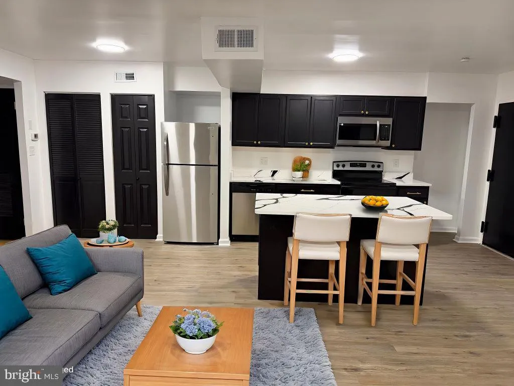 6982 HANOVER PARKWAY, Greenbelt, MD 20770