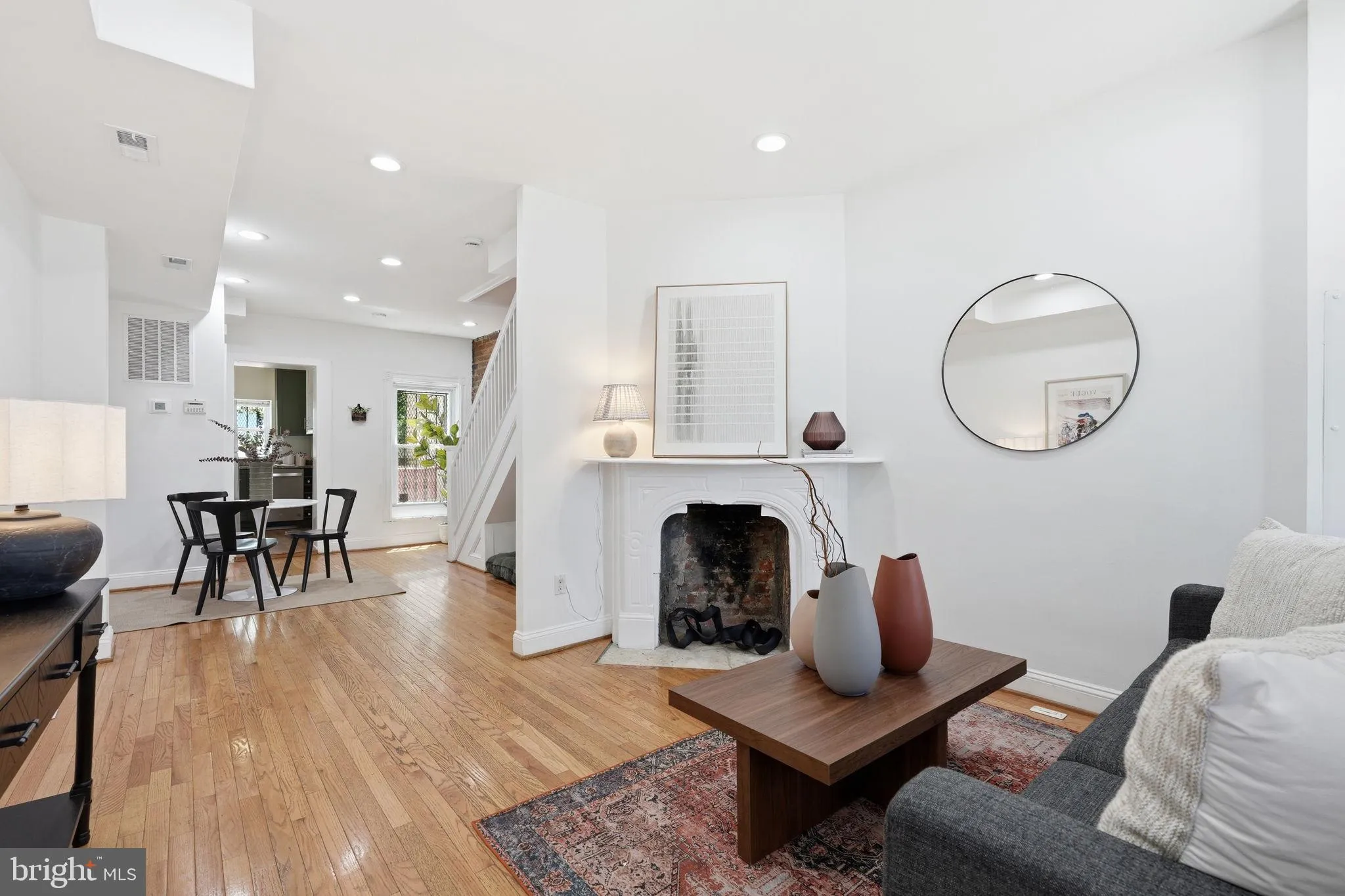 1823 GALES STREET, Washington, DC 20002