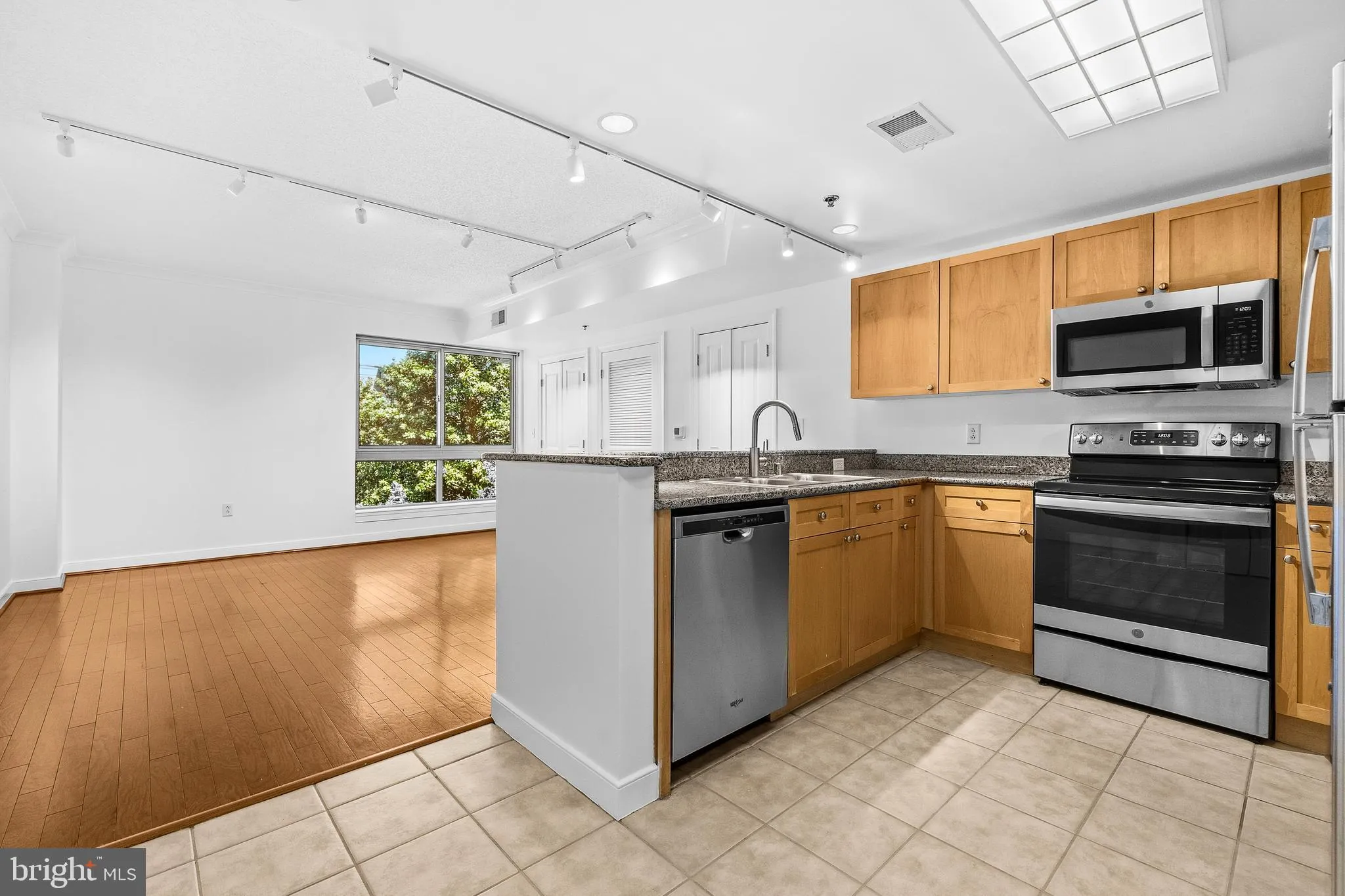 777 7TH STREET, Washington, DC 20001