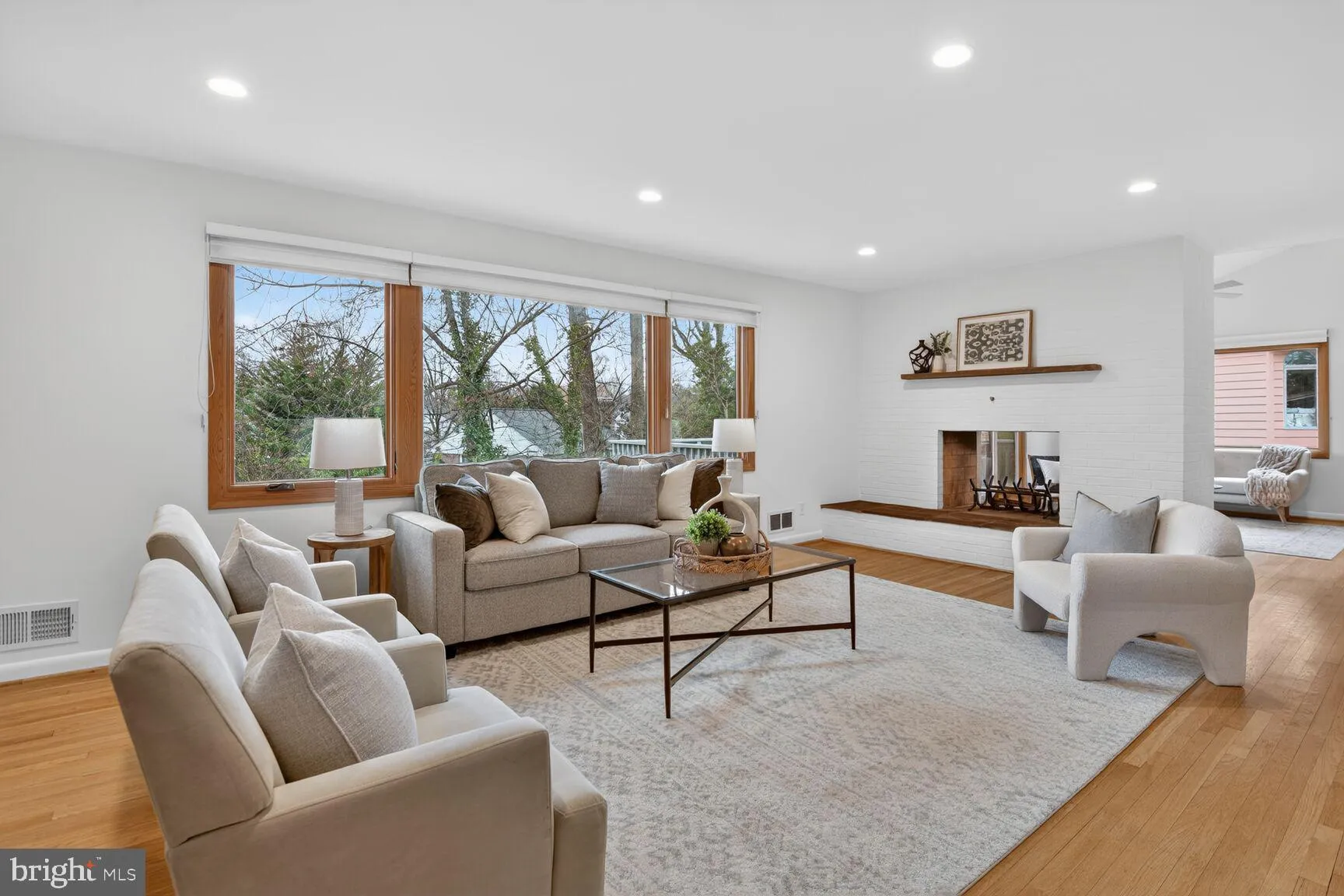 6104 ROBINWOOD ROAD, Bethesda, MD 20817