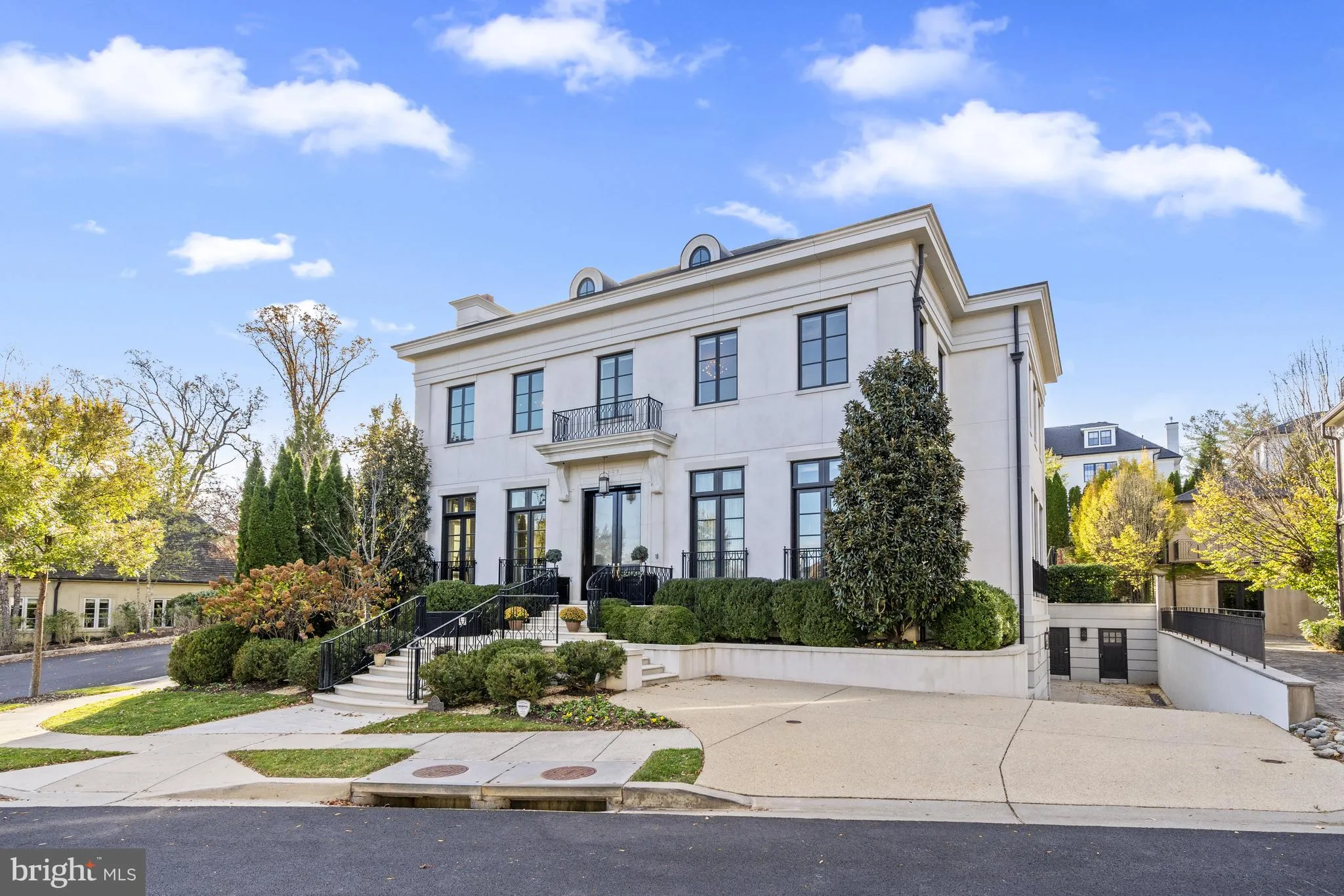 2109 DUNMORE LANE, Washington, DC 20007