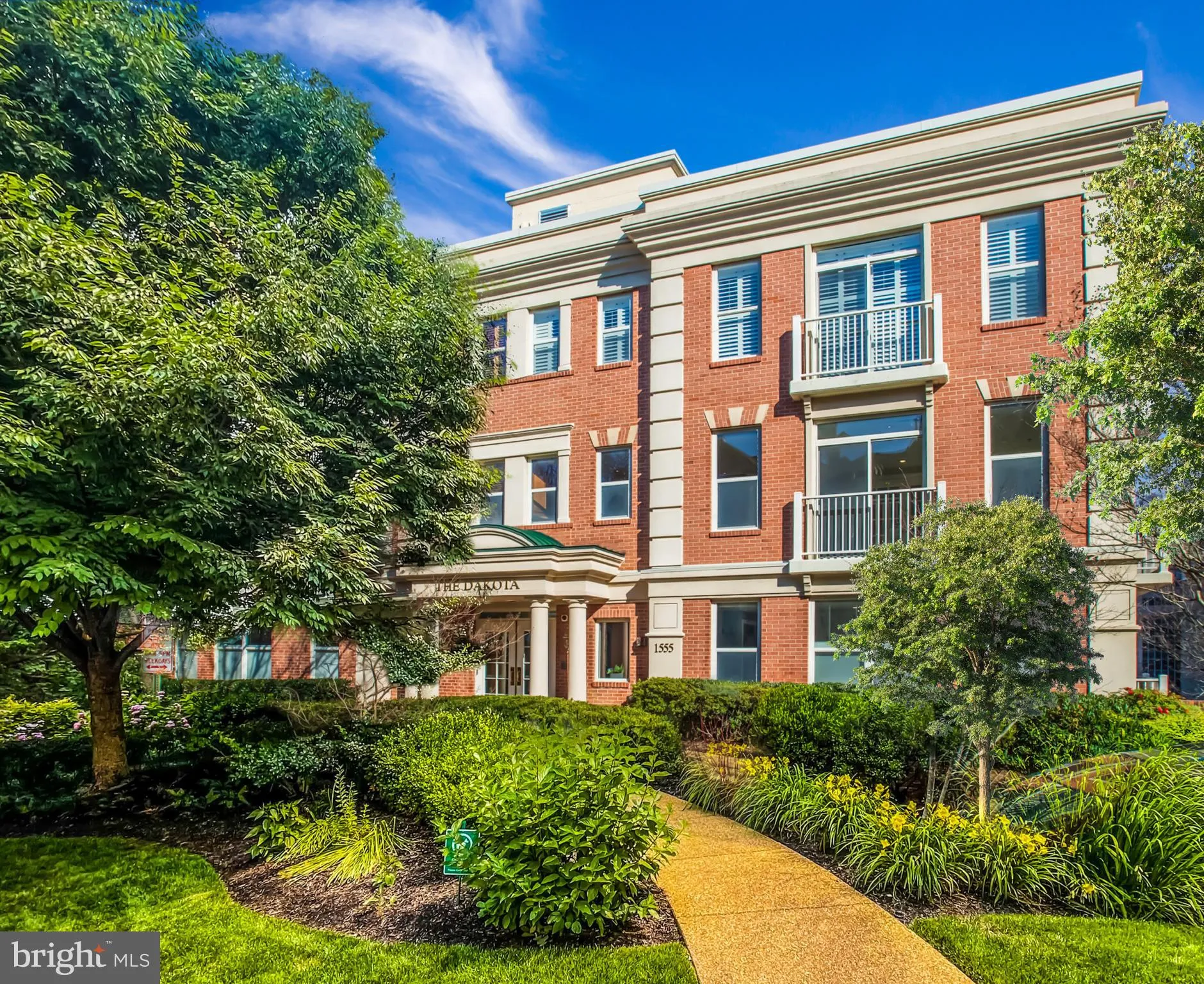 1555 COLONIAL TERRACE, Arlington, VA 22209