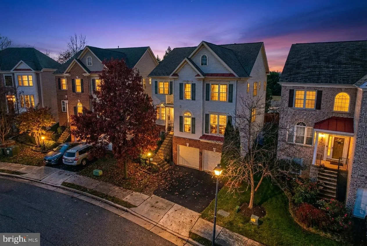 7204 LYNDAM HILL CIRCLE, Lorton, VA 22079