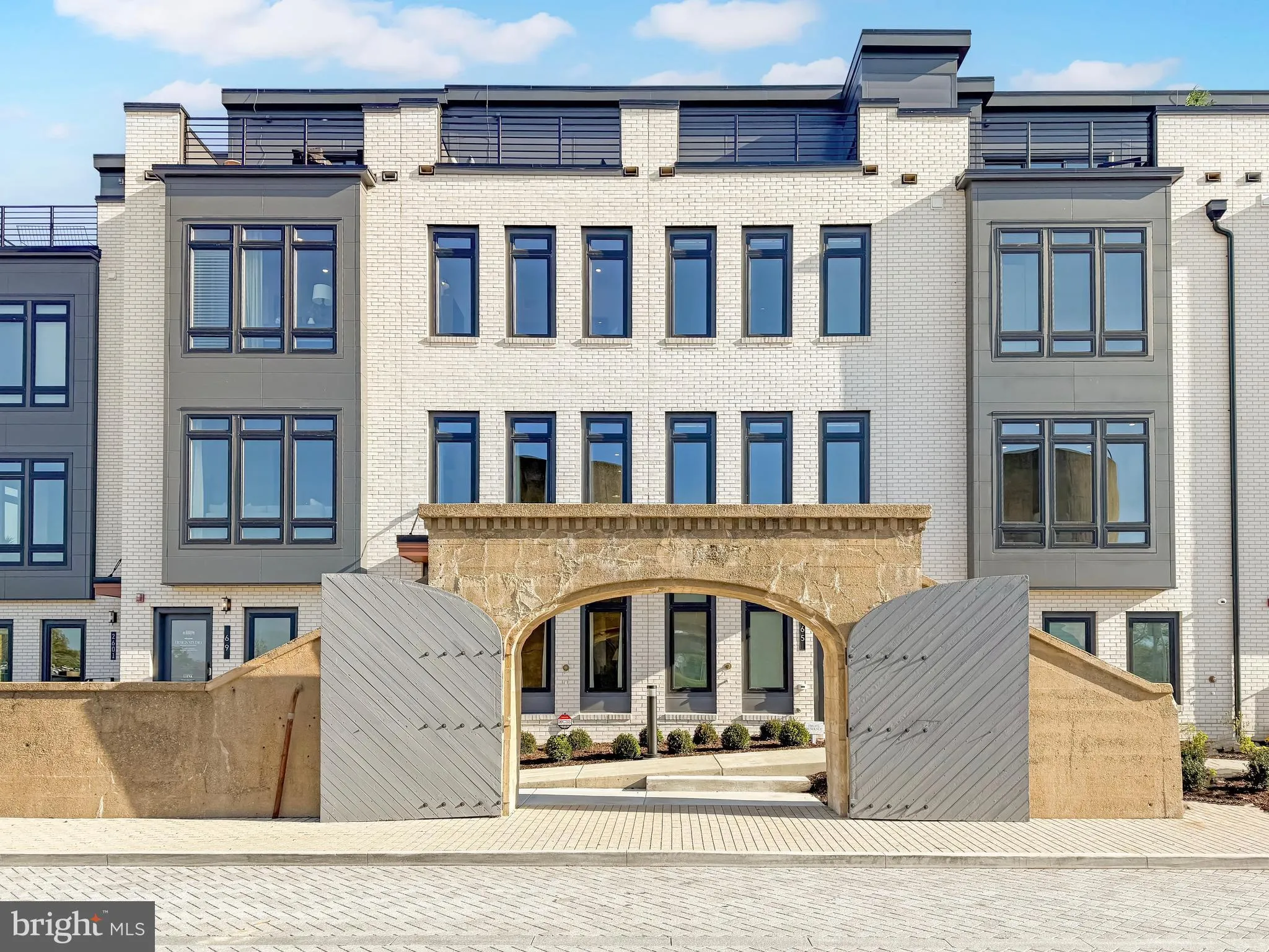 61 LOWER SERVICE COURT, Washington, DC 20001