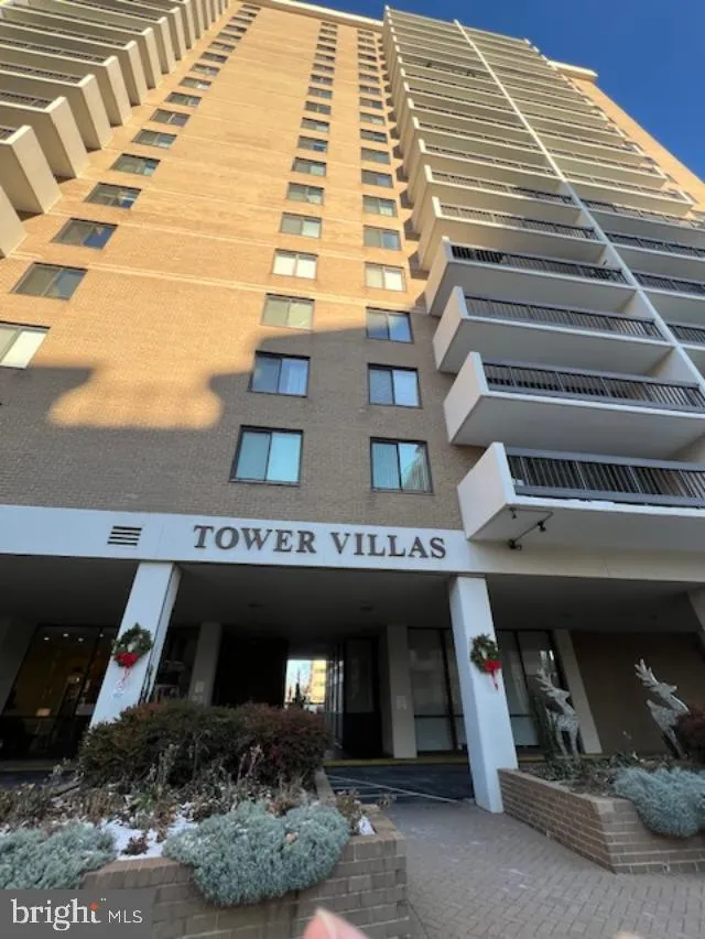 3800 FAIRFAX DRIVE, Arlington, VA 22203