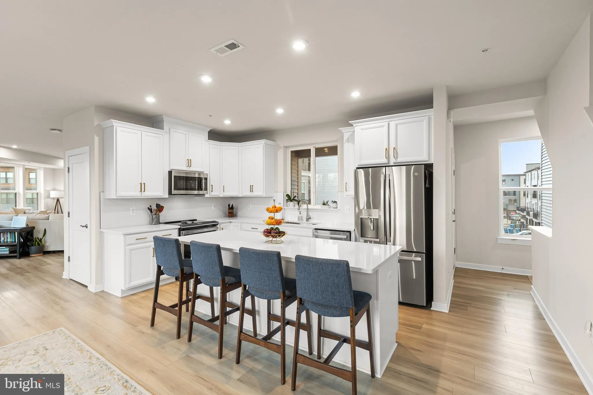 43769 TRANSIT SQUARE, Ashburn, VA 20147