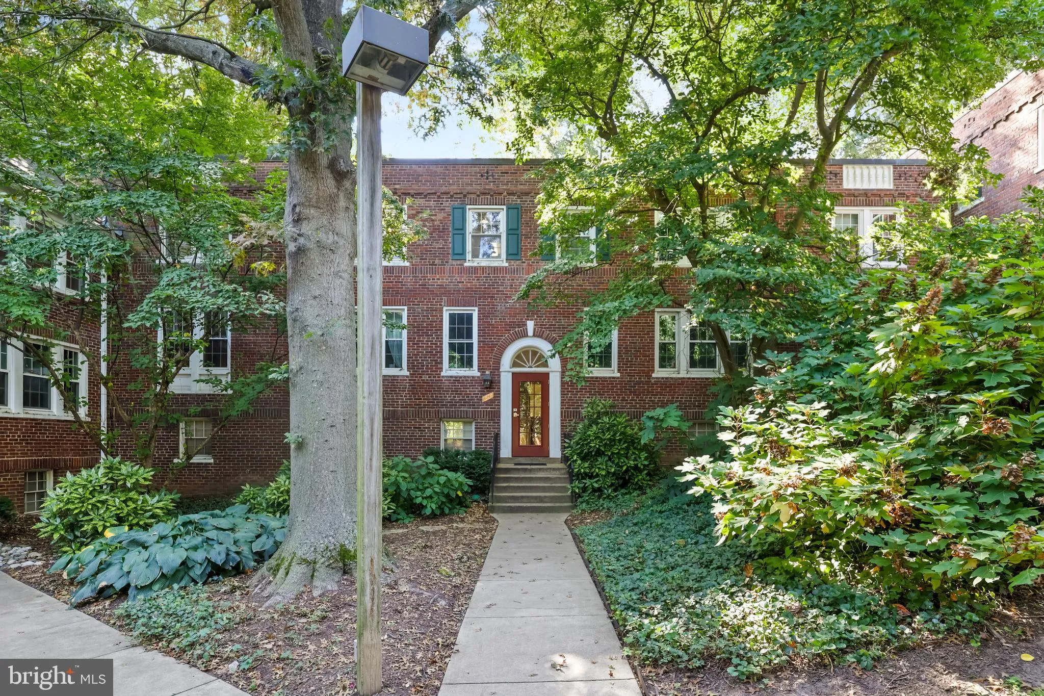 1802 KEY BOULEVARD, Arlington, VA 22201