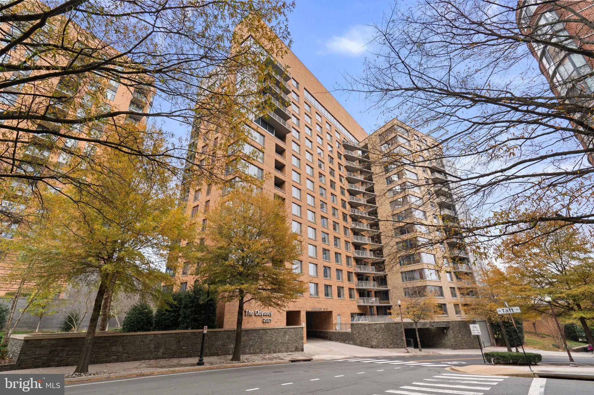 2001 15TH STREET, Arlington, VA 22201