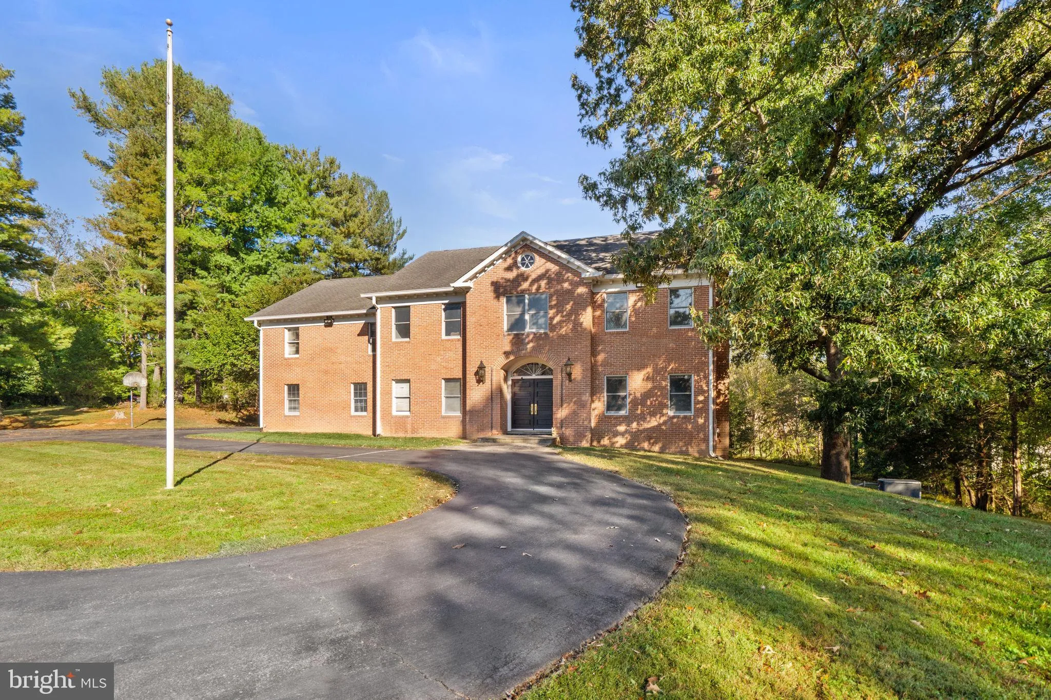 9200 FALLS RUN ROAD, Mclean, VA 22102