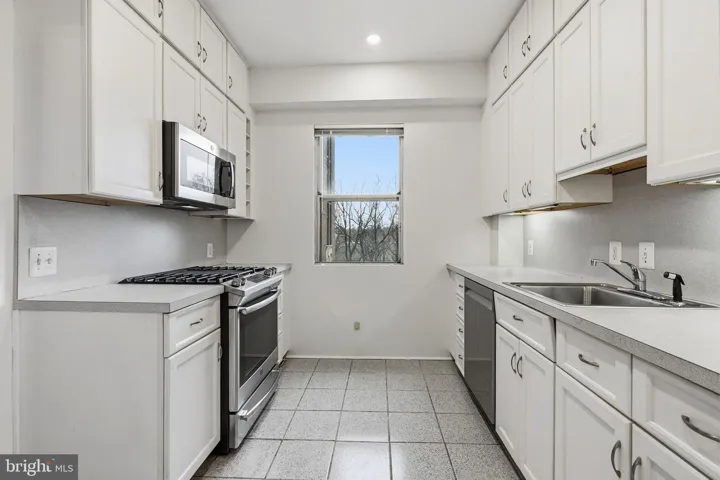 4000 Cathedral Ave Nw #335-b, Washington, District of Columbia 20016