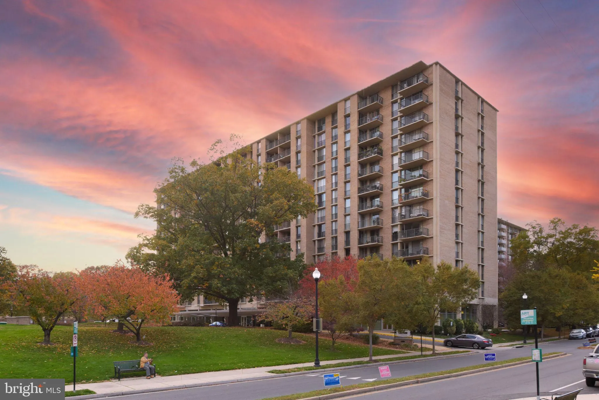 4600 FOUR MILE RUN DRIVE, Arlington, VA 22204