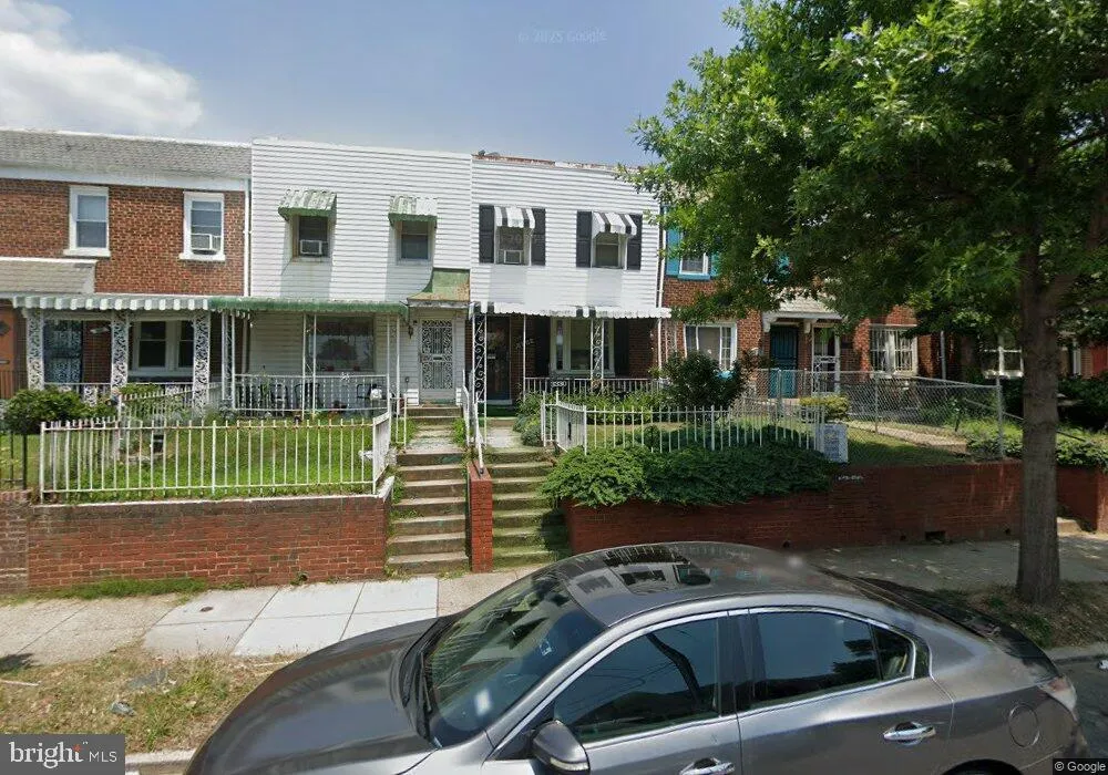 3330 CLAY STREET, Washington, DC 20019