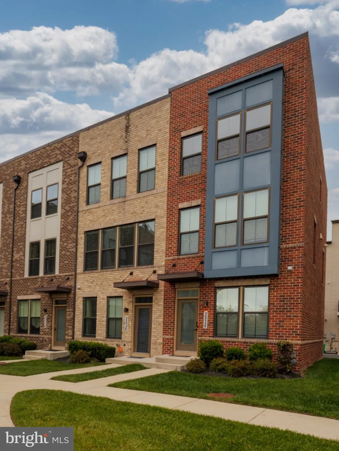 2828 ARTS VISTA BOULEVARD, Suitland, MD 20746