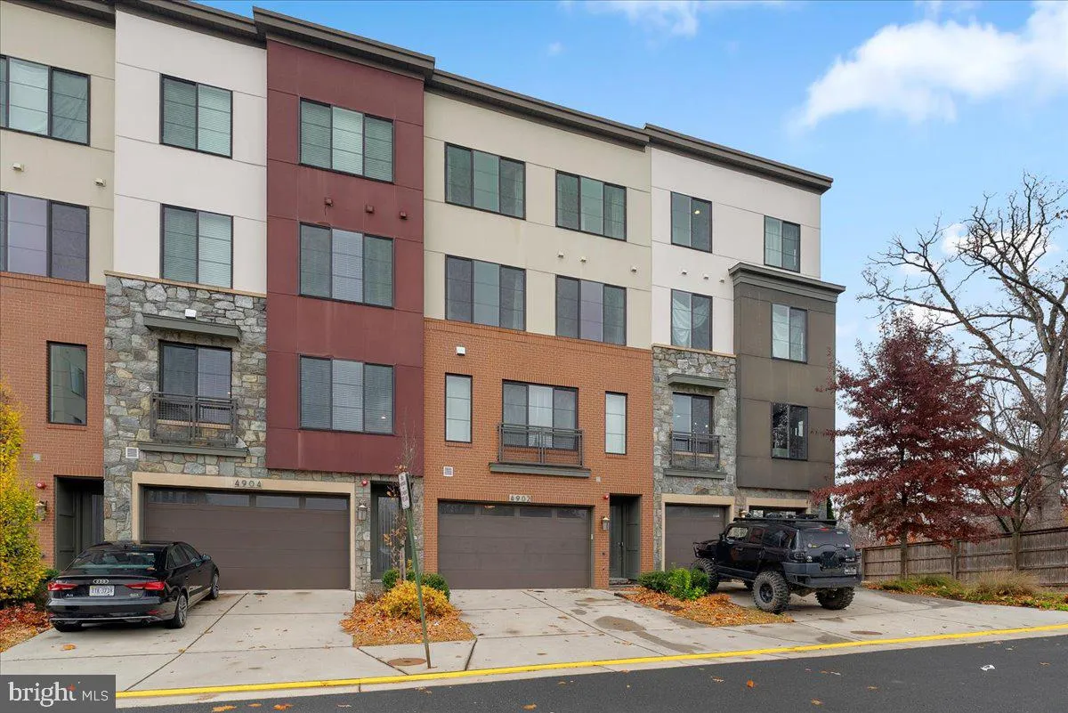 4902 TRAIL VISTA LANE, Chantilly, VA 20151