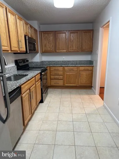 200 PICKETT STREET, Alexandria, VA 22304