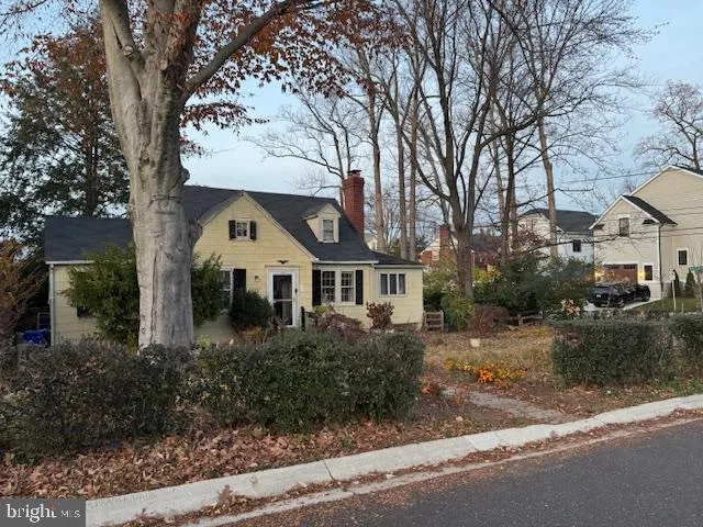 4601 CHELSEA LANE, Bethesda, MD 20814