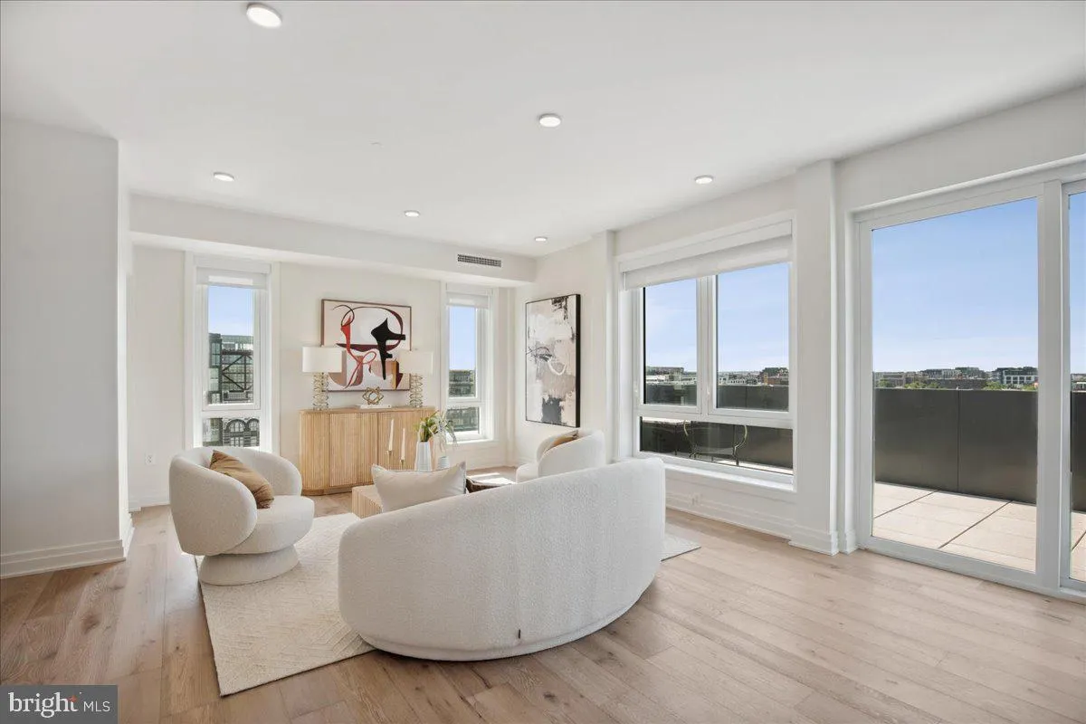 923 V STREET, Washington, DC 20001