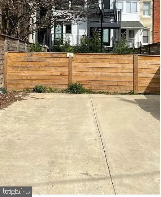 532 TAYLOR STREET, Washington, DC 20011