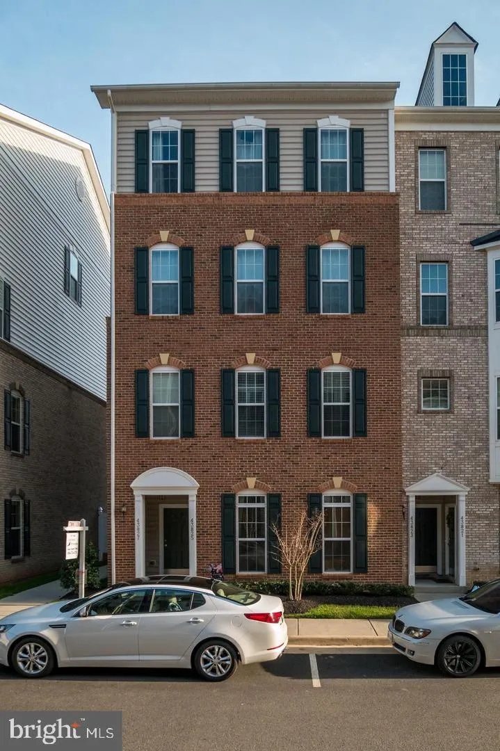 43827 KINGSTON STATION TERRACE, Ashburn, VA 20148