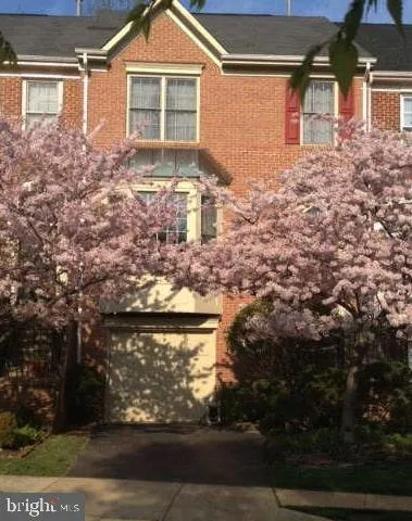 6238 WINDHAM HILL RUN, Alexandria, VA 22315