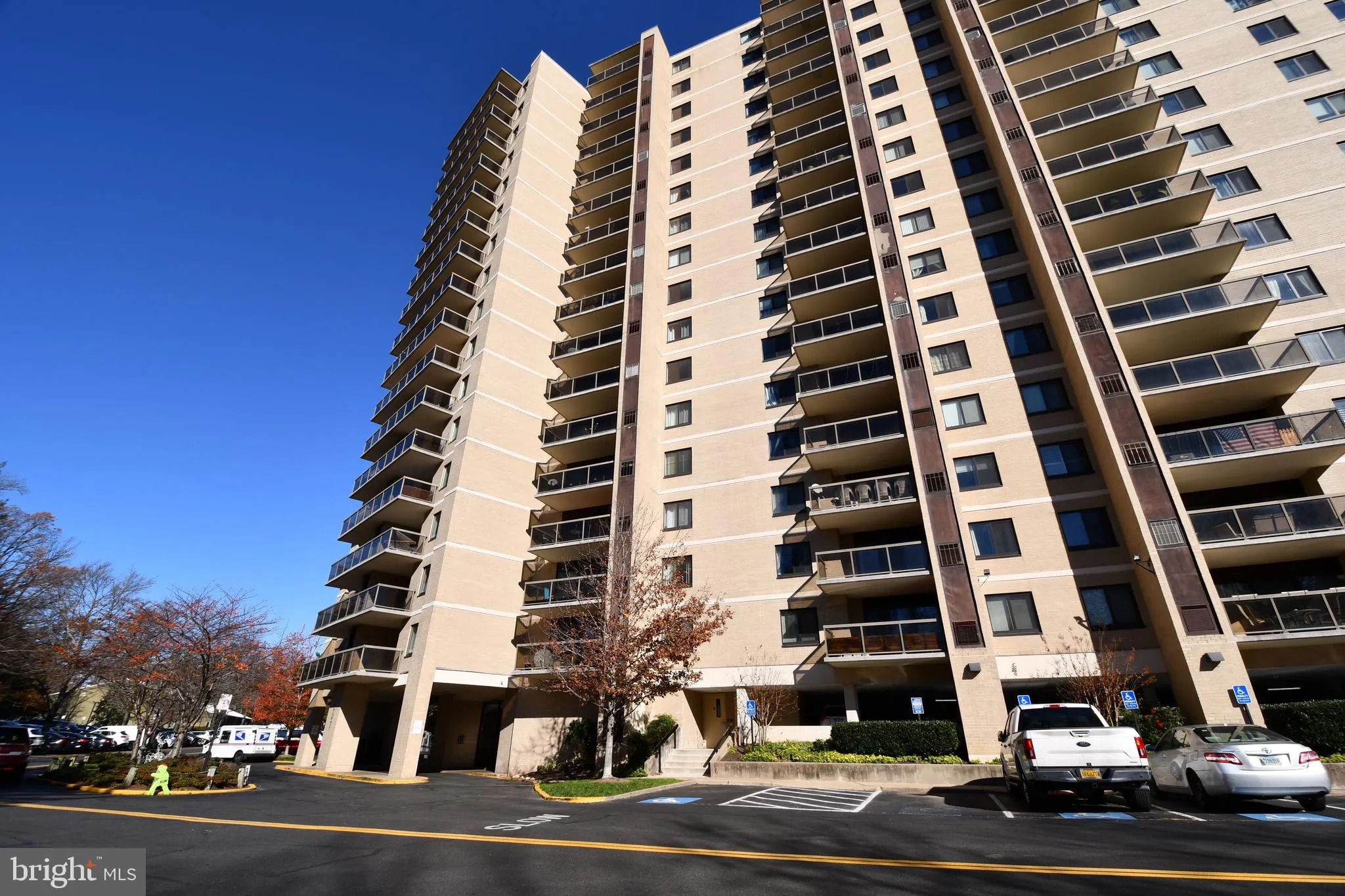 307 YOAKUM PARKWAY, Alexandria, VA 22304