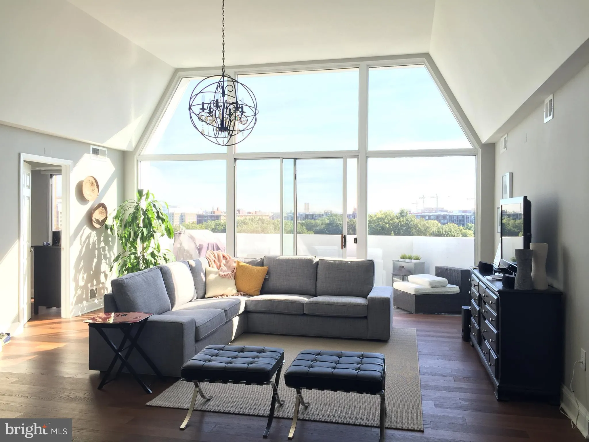 700 7TH STREET, Washington, DC 20024