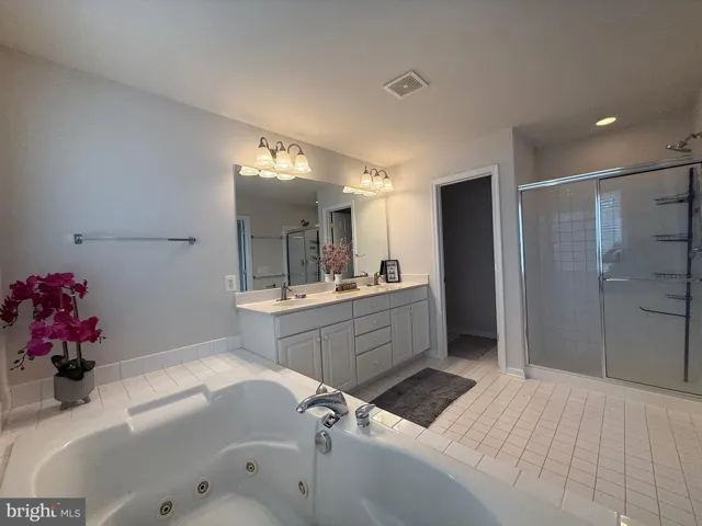 5247 Jule Star Dr, Centreville, Virginia 20120