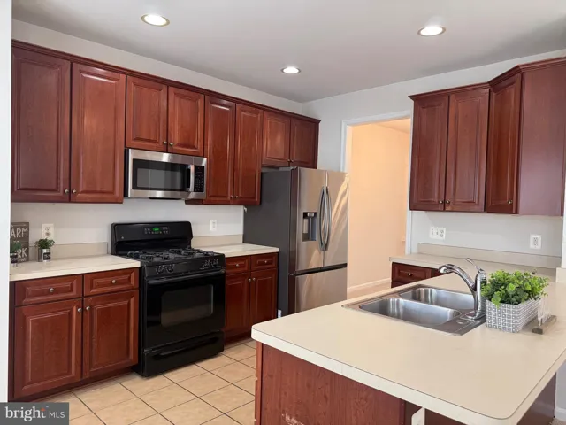 5247 Jule Star Dr, Centreville, Virginia 20120