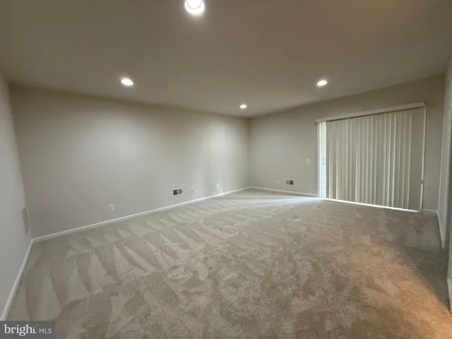 5247 Jule Star Dr, Centreville, Virginia 20120