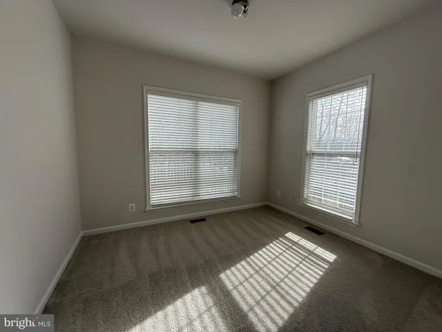 5247 Jule Star Dr, Centreville, Virginia 20120
