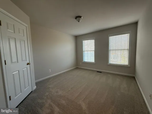 5247 Jule Star Dr, Centreville, Virginia 20120